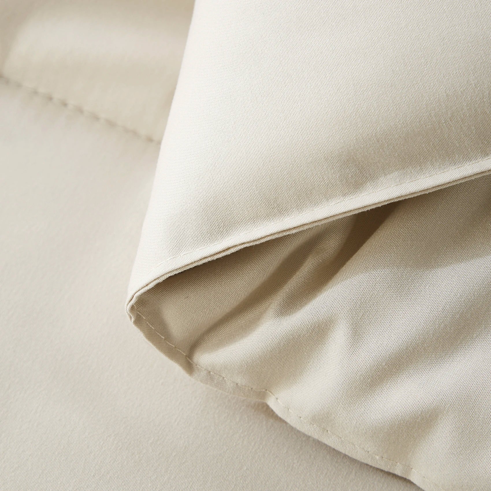 3-Piece Solid-Color All-Season Comforter Set – Ultra-Soft Breathable Bedding (1 Comforter + 1/2 Pillowcases)