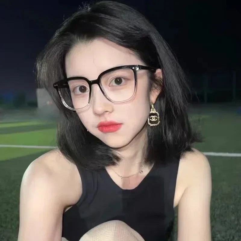 Light Frame Anti-Blue Light Glasses – Transparent Black Square Eyewear for Women & Men, Lightweight Optical Spectacle for Eye Protection