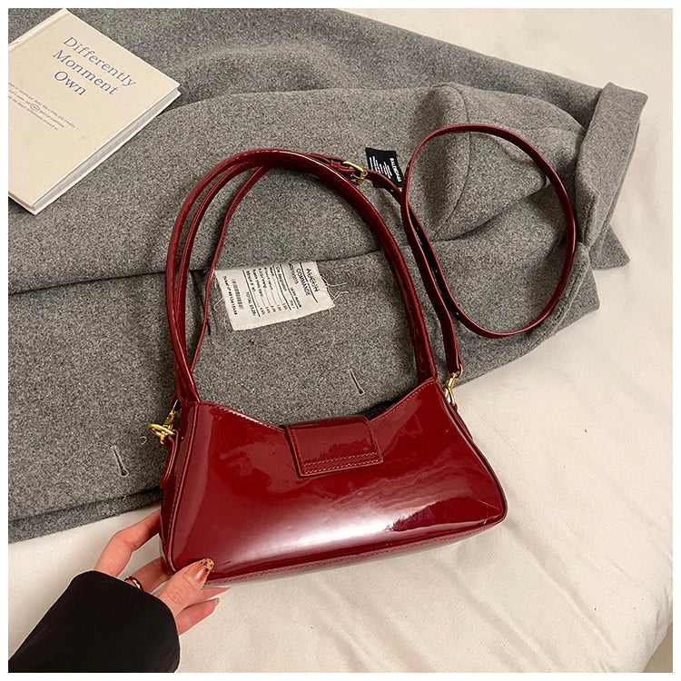 Women’s Patent PU Leather Armpit Handbag – Luxury Gold Buckle Shoulder Bag with Elegant Glossy Finish for Trendy Fashion Looks