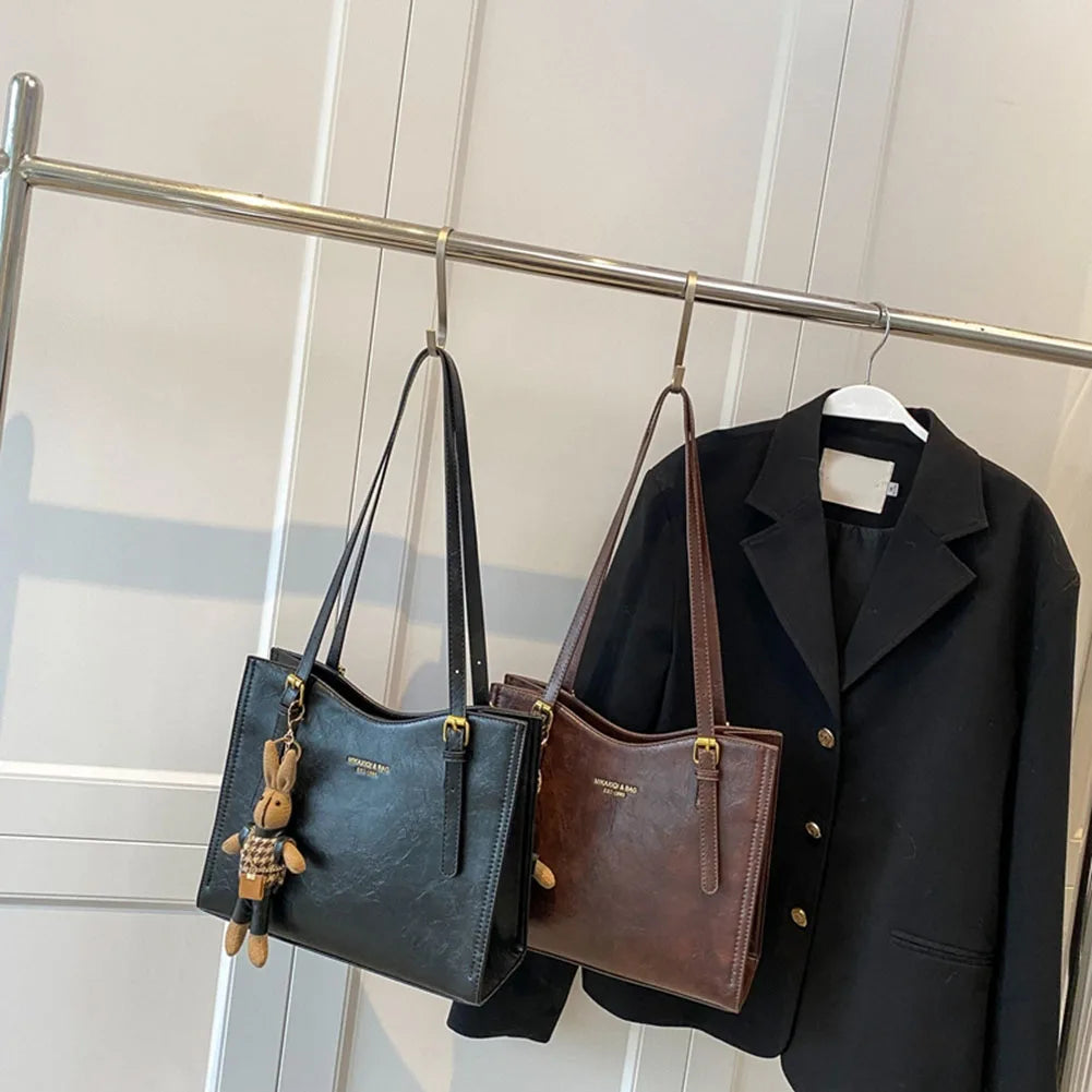 Women’s Vintage Shoulder Tote Bag – Retro Large-Capacity Handbag with Pendant, Fashion Shoulder Purse for Travel & Daily Use
