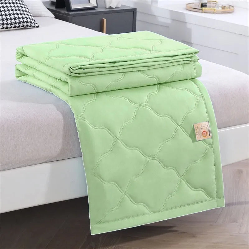 Cooling All-Season Quilt & Bedspread – Washed Cotton Skin-Friendly, Travel-Ready Size