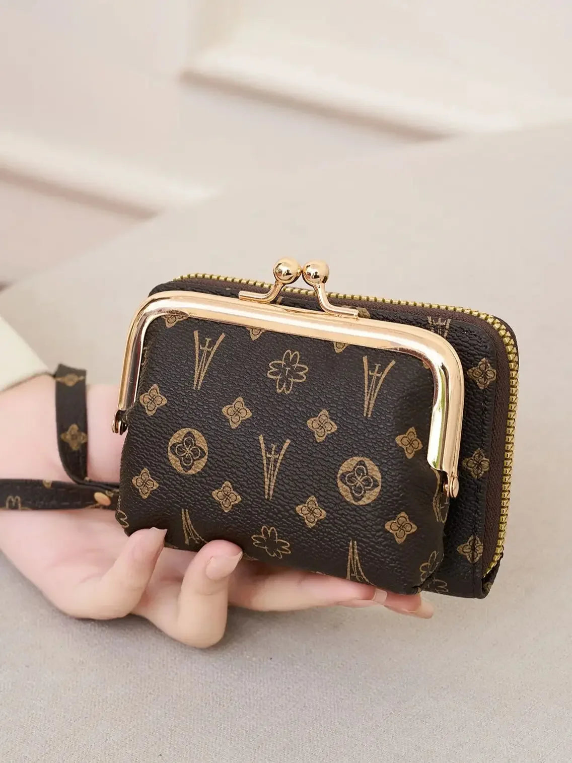 Women’s Retro Accordion Wallet – Fashion Print Short Coin Purse with Money Clip & Wristband