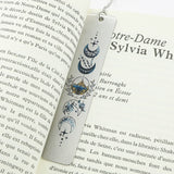 Stainless Steel Moon Crescent Bookmark – Vintage Metal Page Marker with Elegant Pattern