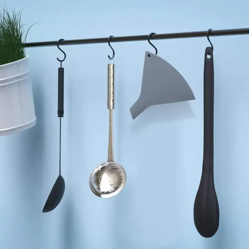 Foldable Silicone Funnel – Fan-Shaped Collapsible Kitchen Funnel for Bottles & Liquids