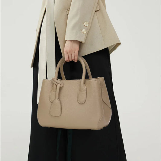 Aidrani First-Layer Cowhide Large Capacity Commuter Messenger & Shoulder Bag for Women (2024 Edition)
