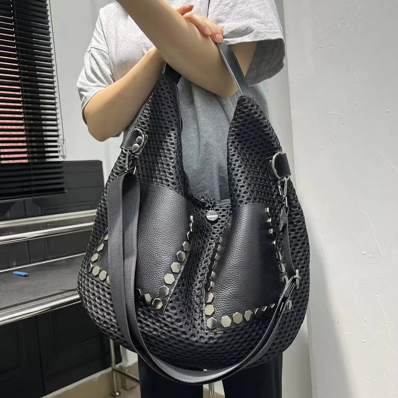 Mesh Splicing Star-Pattern Shoulder Bag – Large-Capacity Y2K Street Tote for Women