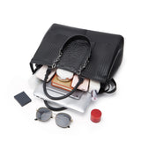 Women’s Crocodile-Pattern Faux Leather Shoulder Bag – Large Capacity Commuter Tote