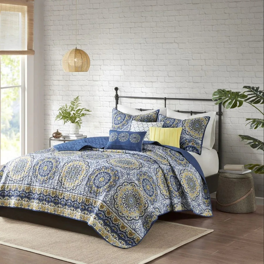 6-Piece Reversible Quilt Set with Throw Pillows – Blue King/Cal King | Elegant Soft Bedding Ensemble for Modern Bedrooms