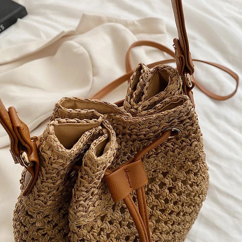 https://www.pulingo.com/products/summer-hand-woven-handbag-drawstring-straw-beach-crossbody-bags-adjustable-strap-fashion-portable-elegant-for-weekend-vacation?utm_source=copyToPasteBoard&utm_medium=product-links&utm_content=web