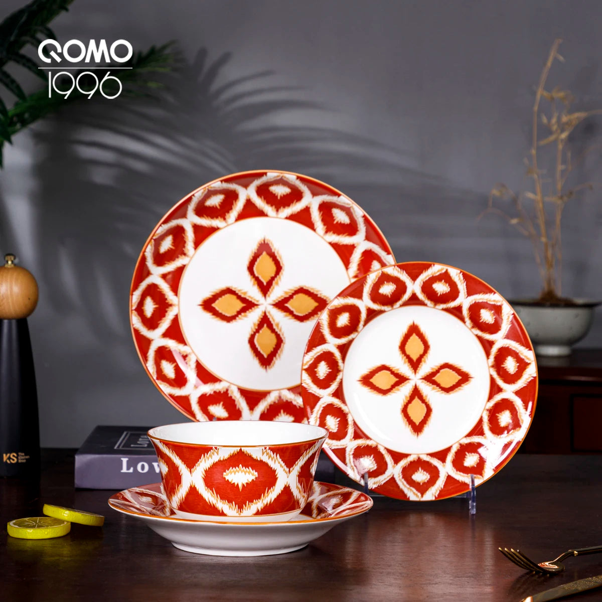 12-Piece Porcelain Dinnerware Set – “Red Flame” Pattern Ceramics Tableware with Bowls, Soup Plates & Fruit Plates