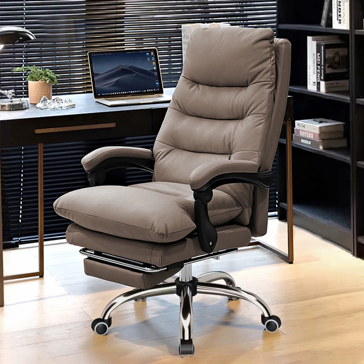 💺 Comfortable High-Back Office Chair – Leather Executive Desk Chair with Footrest & Swivel Function for Home & Gaming