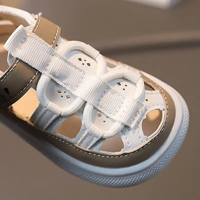 Trendy Breathable Casual Sandals & Running Shoes for Kids (Boys, EU-27 to 31)