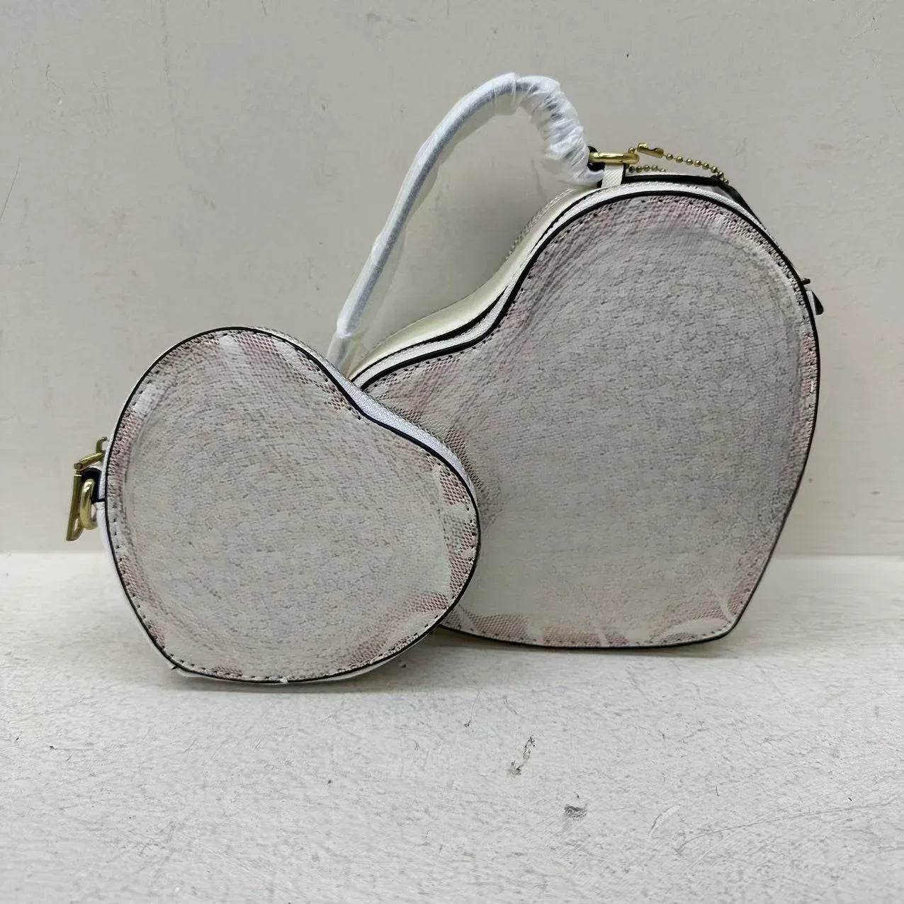 2024 European-American Style Cartoon Mother-Daughter Heart-Shaped Crossbody Bag – Cute Matching Mini Shoulder Bag