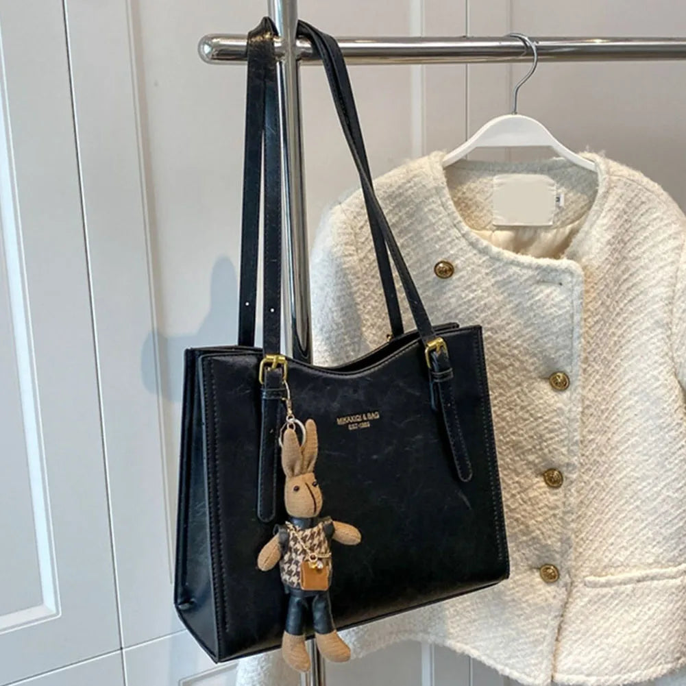 Women’s Vintage Shoulder Tote Bag – Retro Large-Capacity Handbag with Pendant, Fashion Shoulder Purse for Travel & Daily Use