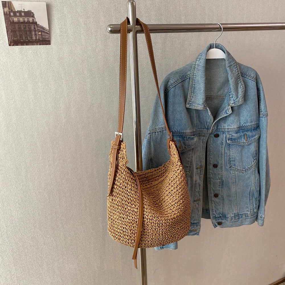 Elegant Woven Crossbody Bag 🏖️ – Handmade Straw Messenger Bag with Adjustable Strap for Summer & Beach Style 🌞✨