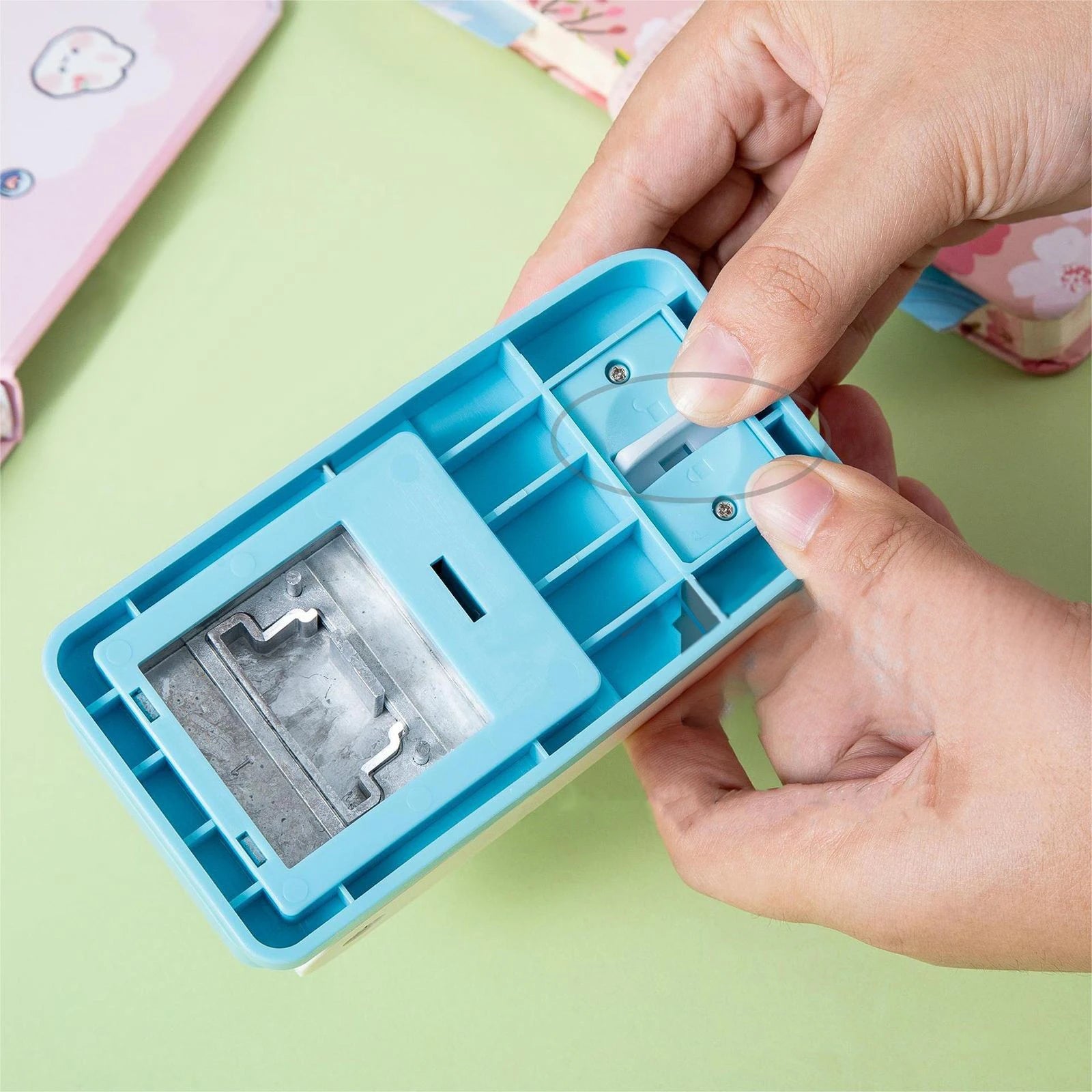 Loose Leaf Separator & Tab Punch Tool – Classification Card Maker for Scrapbooks & Notepads 🗂️✂️