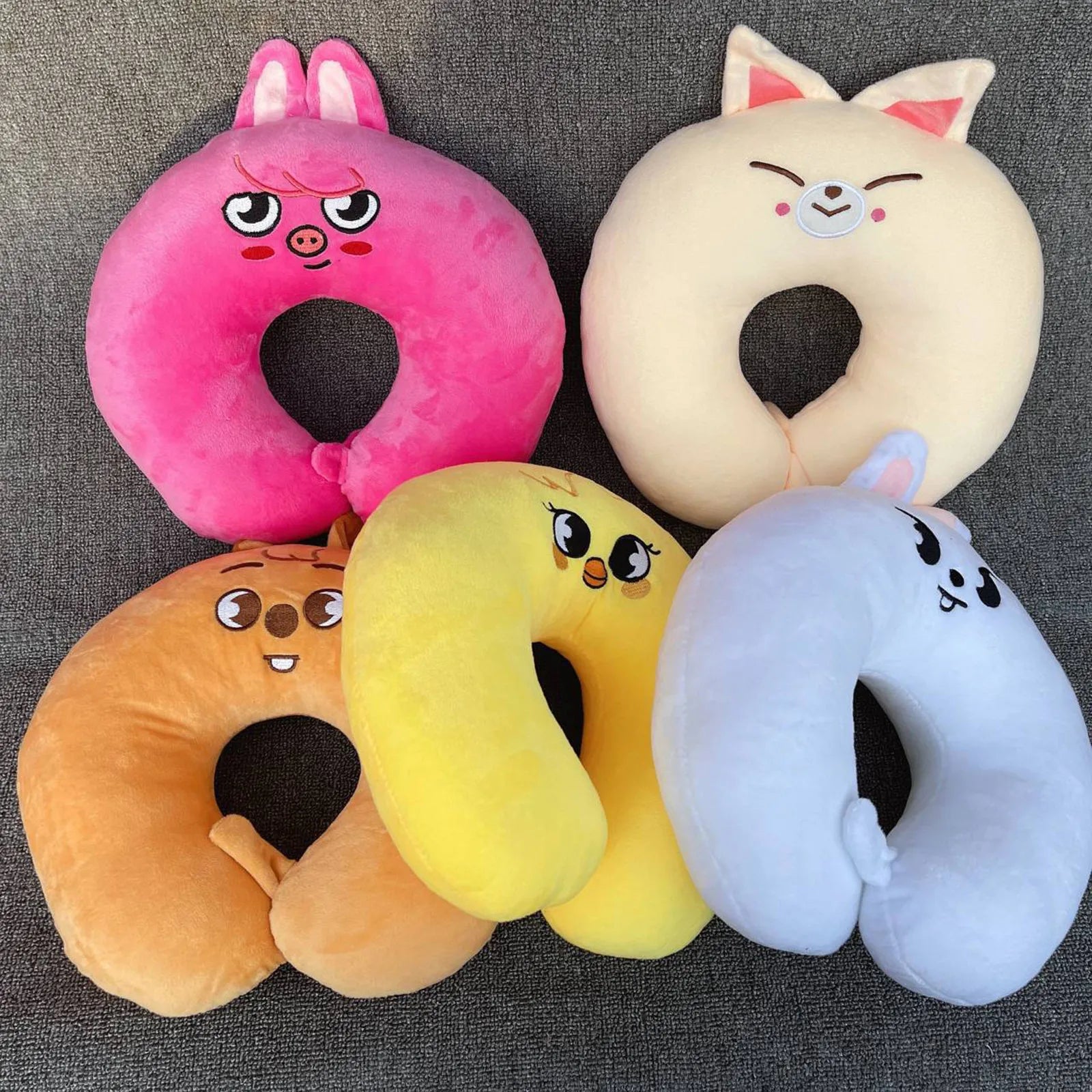 “ 7-color soft plush U-shaped neck pillow – cute & cozy travel cushion for children and adults, office & sleep support ”