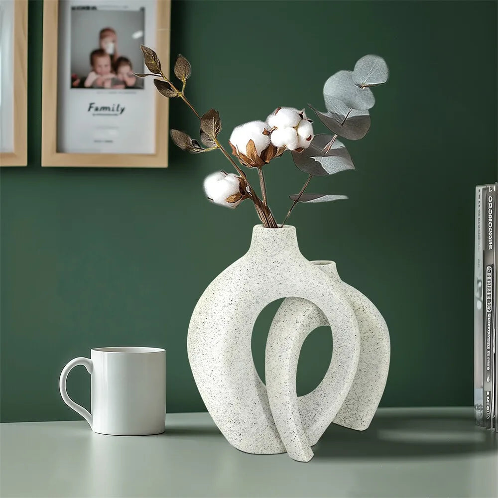 2PCS Hollow Snuggle Resin Vase Set – Nordic Decorative Flower Vases for Modern Home & Office Décor