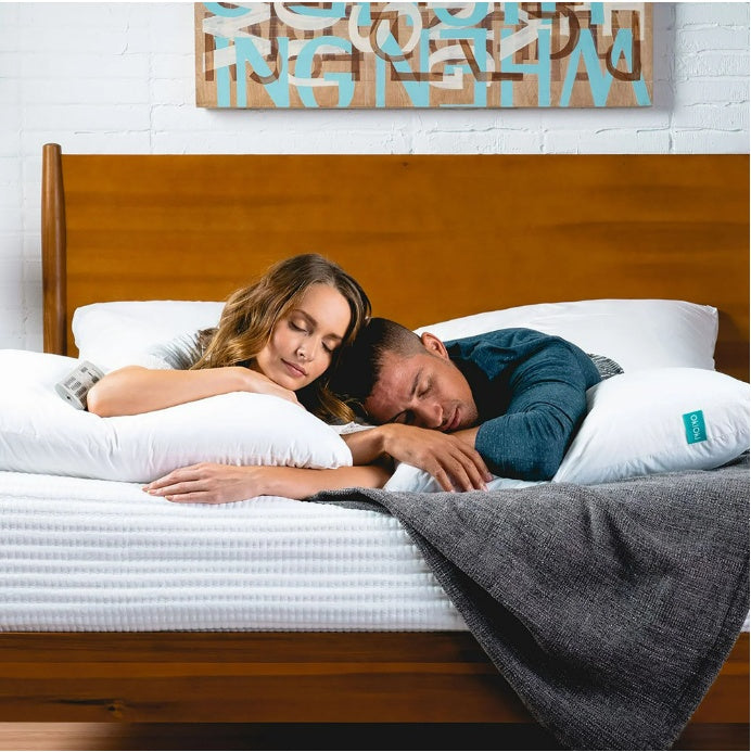 Plush Hypoallergenic Down-Alternative Pillow – Ultra-Supportive, Machine-Washable, Firm Loft (28″ × 20″ × 8″)