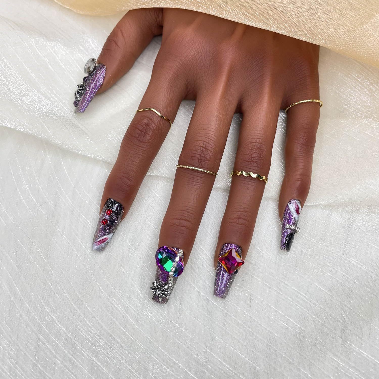 Salon-quality nails in minutes. 💅✨