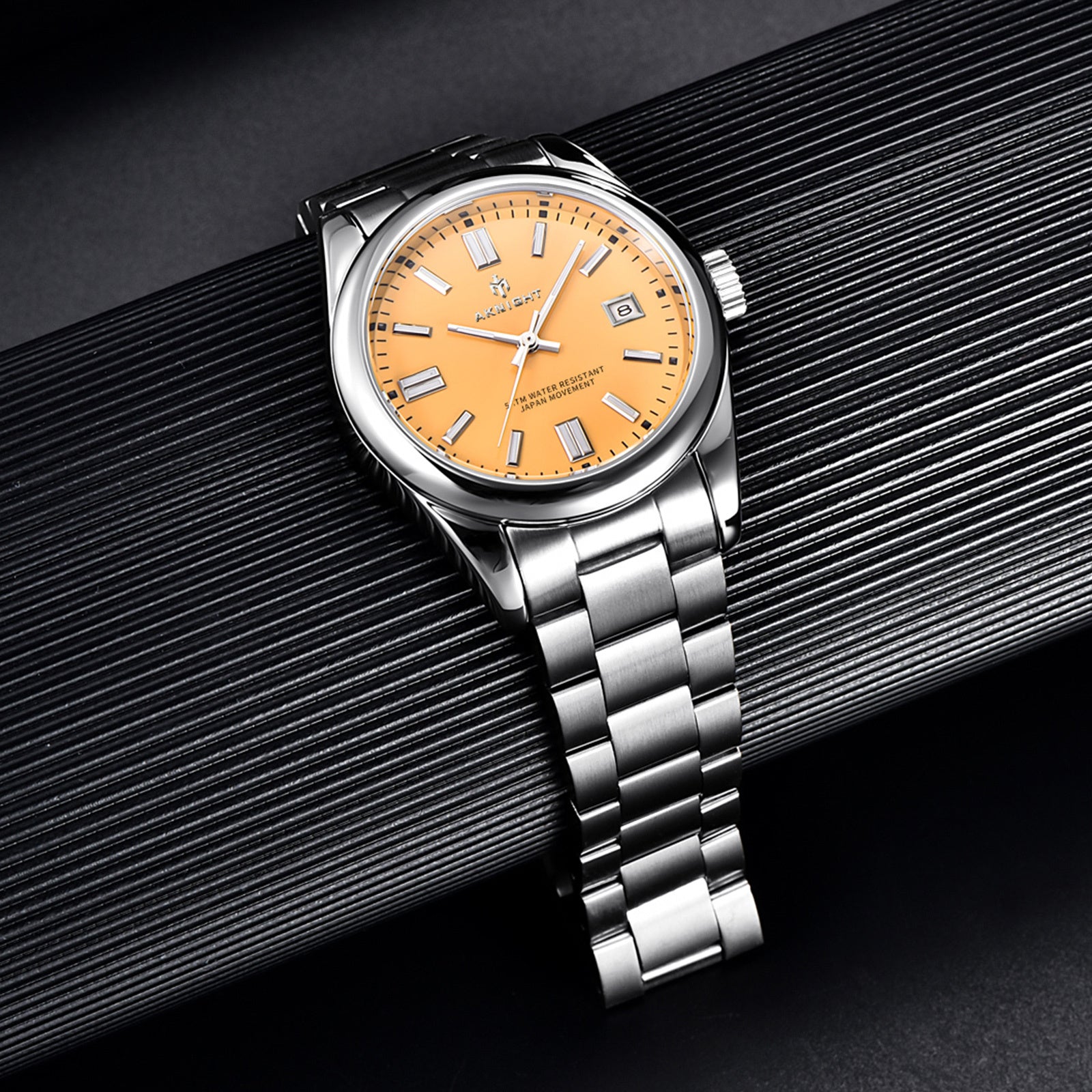 Timeless design meets durability. ⌚✨