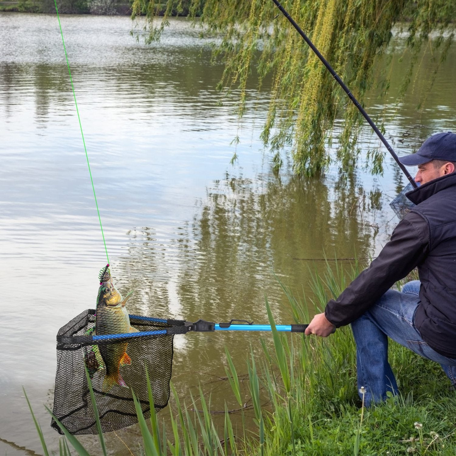Foldable Fishing Landing Net - Collapsible Aluminum Pole with Fish-Safe Coated Nylon Mesh