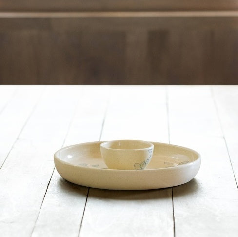 Handcrafted Ceramic Chip & Dip Bowl – Elegant Snack Serving Dish with Dip Compartment