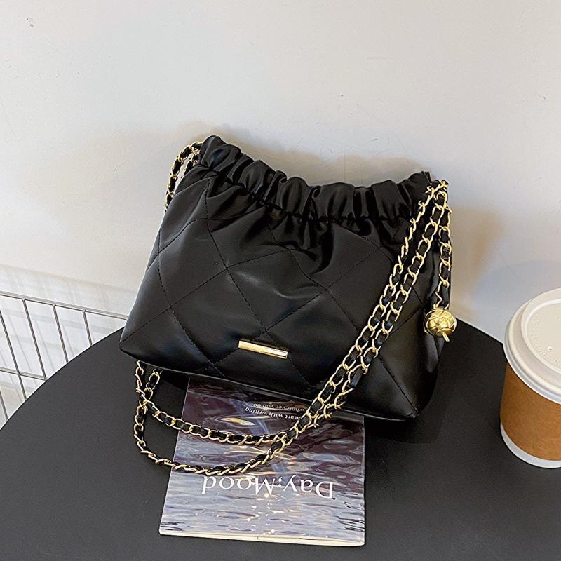 lack Crossbody Bag 🖤 Stylish PU Leather Shoulder Purse – Lightweight Everyday Fashion Must-Have